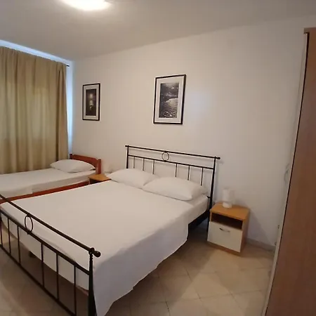 Love Apartments Zecevo Exterior photo